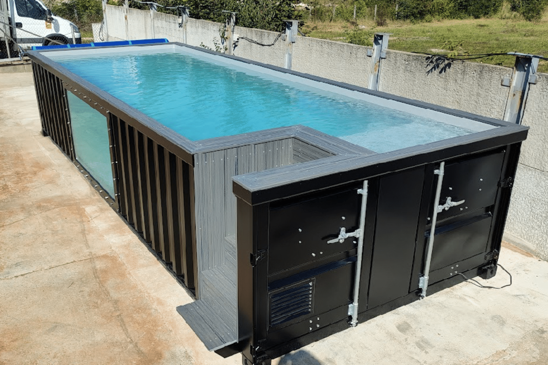 Von der Idee zum fertigen Pool.